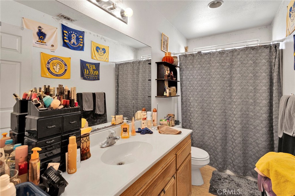13475 Yakima Road Apple Valley, CA 92308 - Photo 10 of 20