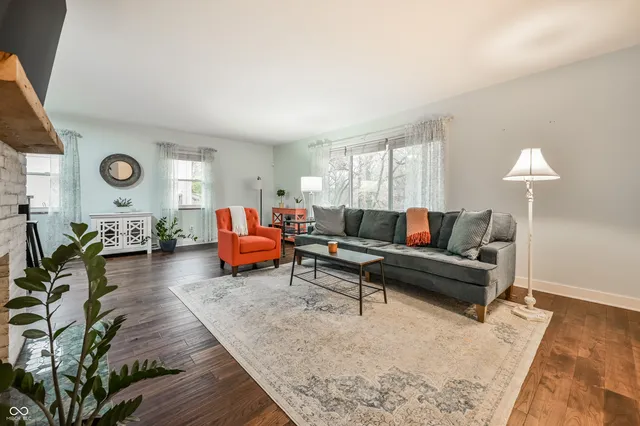 $460,000 | 4032 Winding Way, Indianapolis, IN 46220