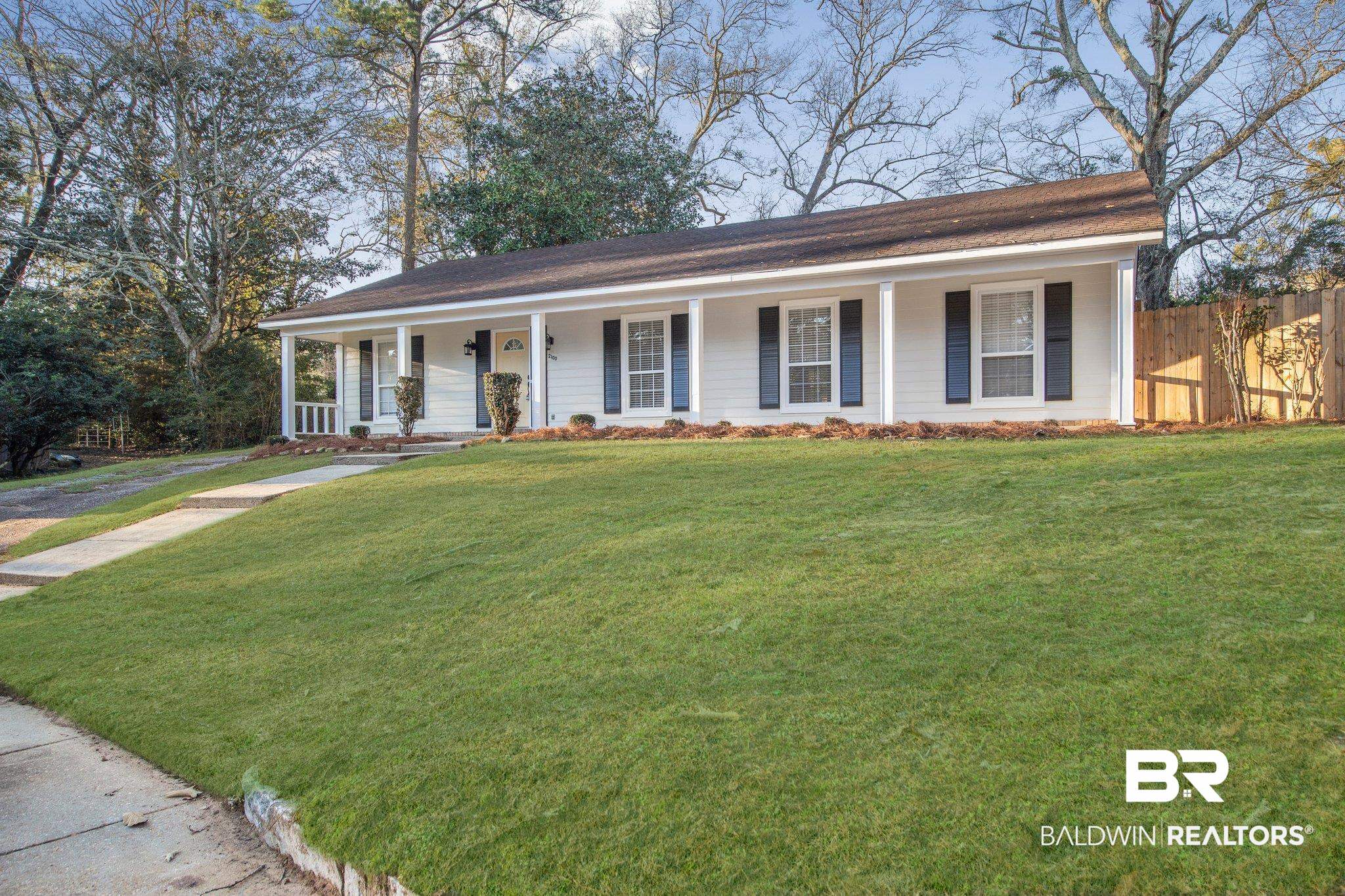 2100 Luckner Court Mobile, AL 36618 - Photo 3 of 49