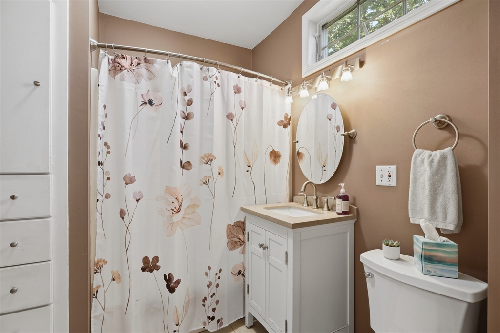 12 Elm Street Hudson, MA 01749 - Photo 17 of 33 Gallery Image 17