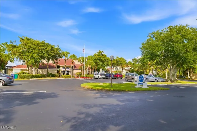 $625,000 | 9718 Caloosa Yacht & Racquet Club Drive, Fort Myers, FL 33919