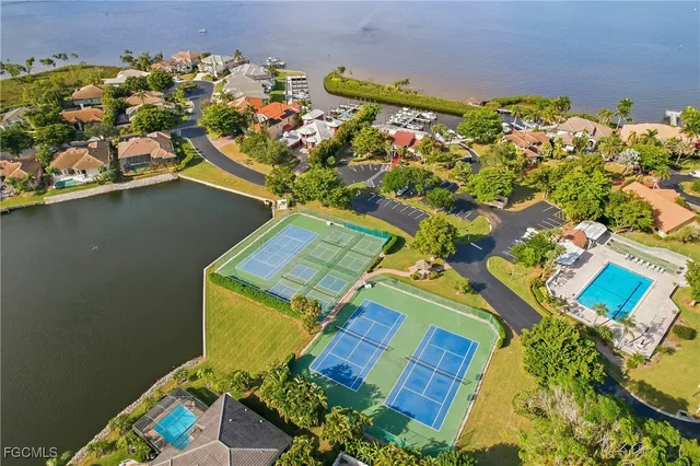 $625,000 | 9718 Caloosa Yacht & Racquet Club Drive, Fort Myers, FL 33919