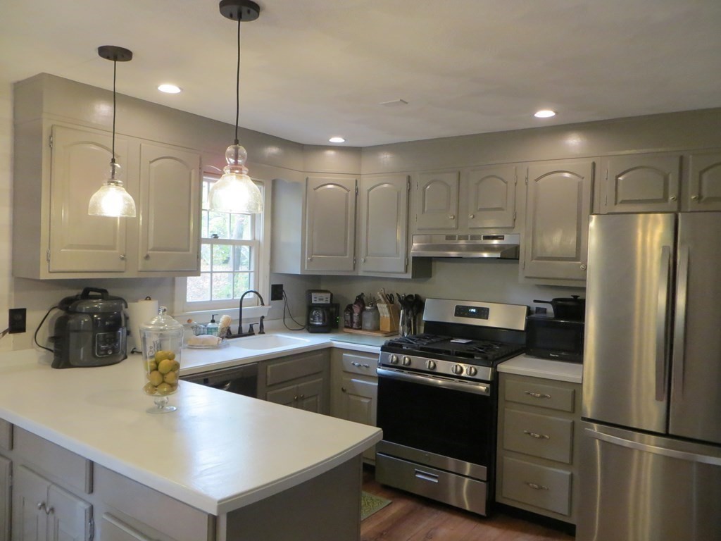 330 Wellman Avenue, Unit 330 Chelmsford, MA 01863 - Photo 10 of 31