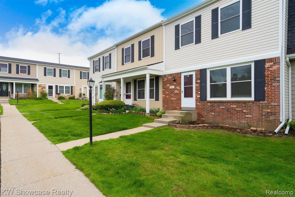 1141 Marquette Court Rochester Hills, MI 48307 - Photo 3 of 34
