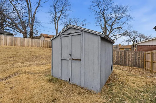 $180,000 | 13704 East 41st Terrace South, Independence, MO 64055