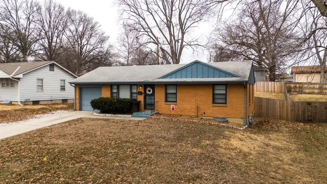 $180,000 | 13704 East 41st Terrace South, Independence, MO 64055