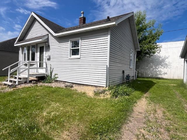 205 Riverside Boulevard Amery, WI 54001 - Photo 3 of 17