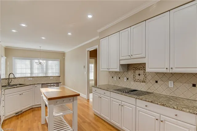 $575,000 | 3003 Lodge Drive, Jamestown, NC 27282