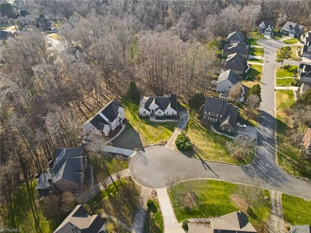 $575,000 | 3003 Lodge Drive, Jamestown, NC 27282