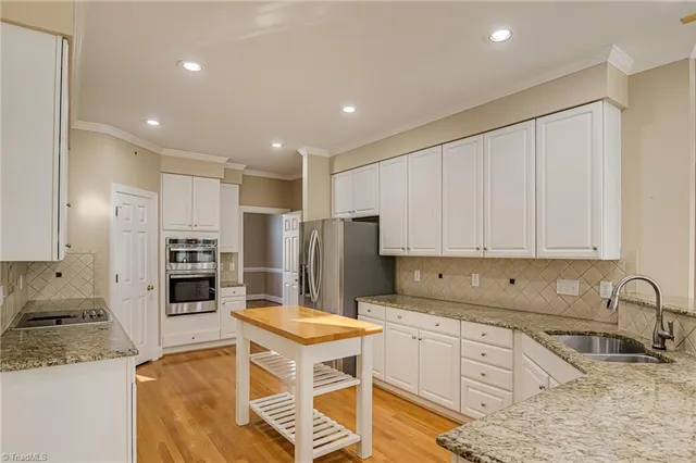 $575,000 | 3003 Lodge Drive, Jamestown, NC 27282