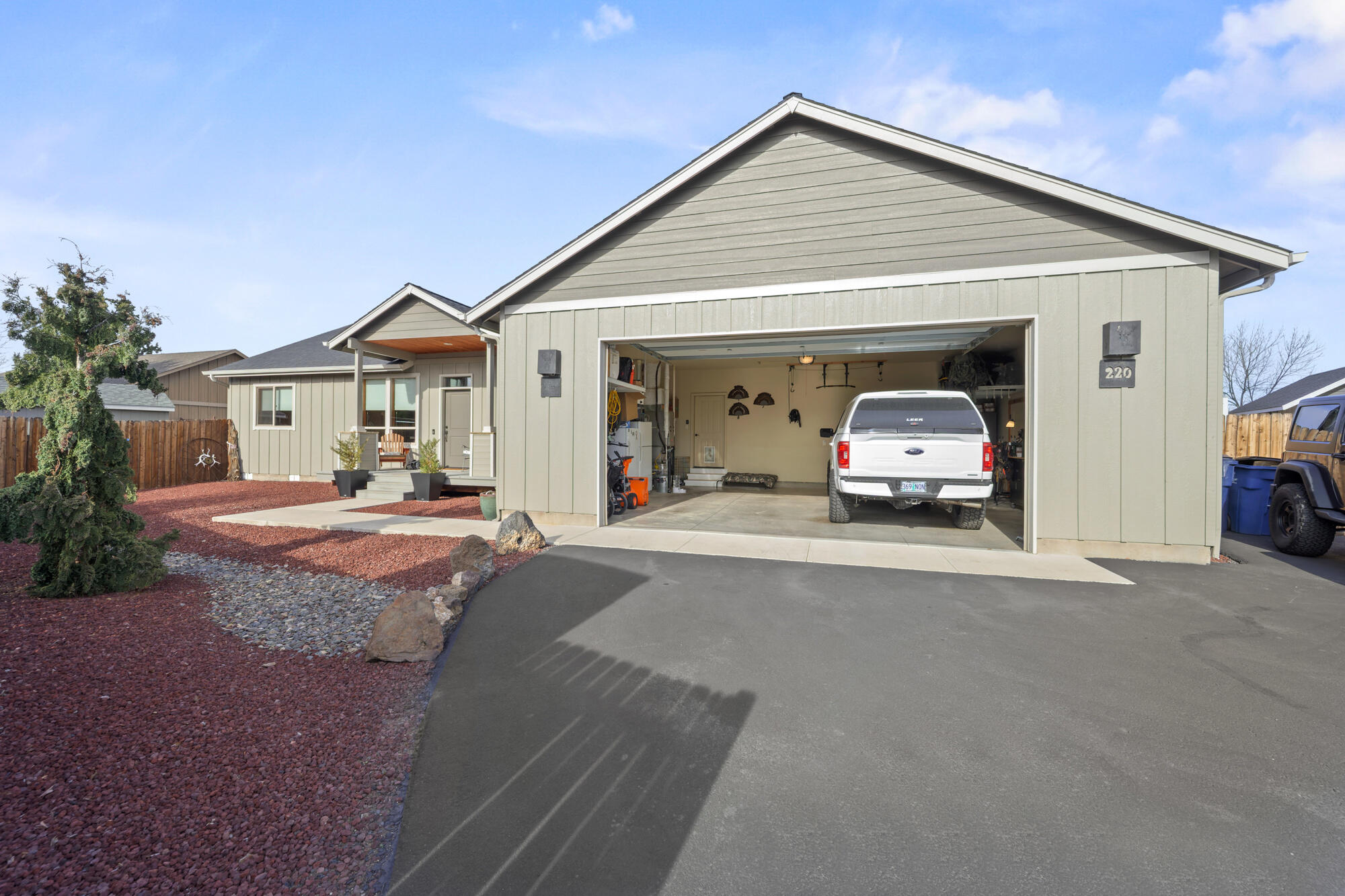 220 Northwest 28th Street Redmond, OR 97756 - Photo 24 of 30
