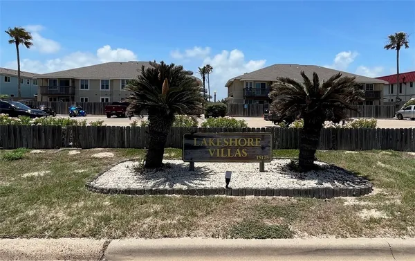 $295,000 | 15125 Leeward Drive, Unit 2, Corpus Christi, TX 78418