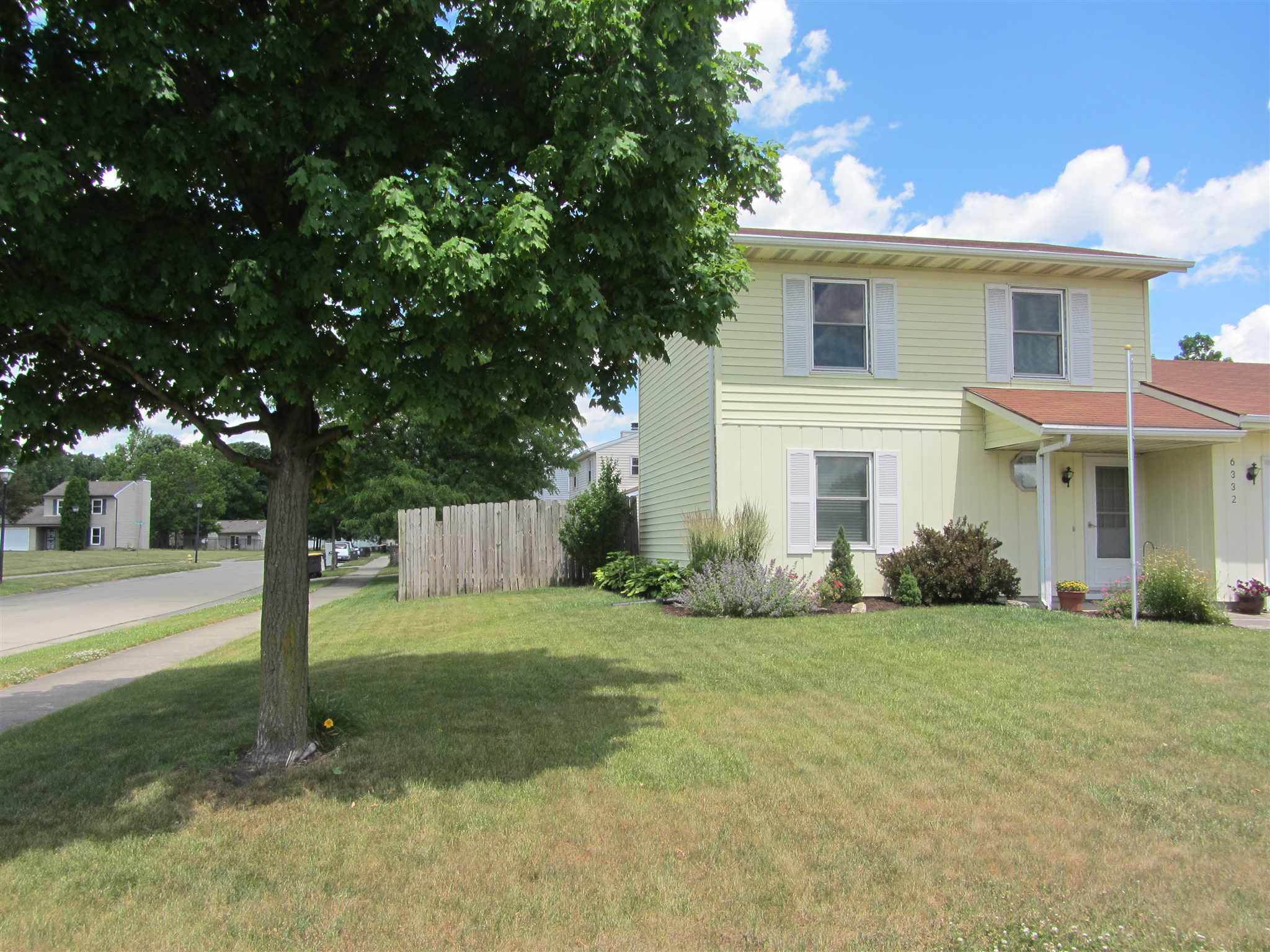 6332 Wood Rim Run Fort Wayne, IN 46825 - Photo 3 of 25 Gallery Image 3