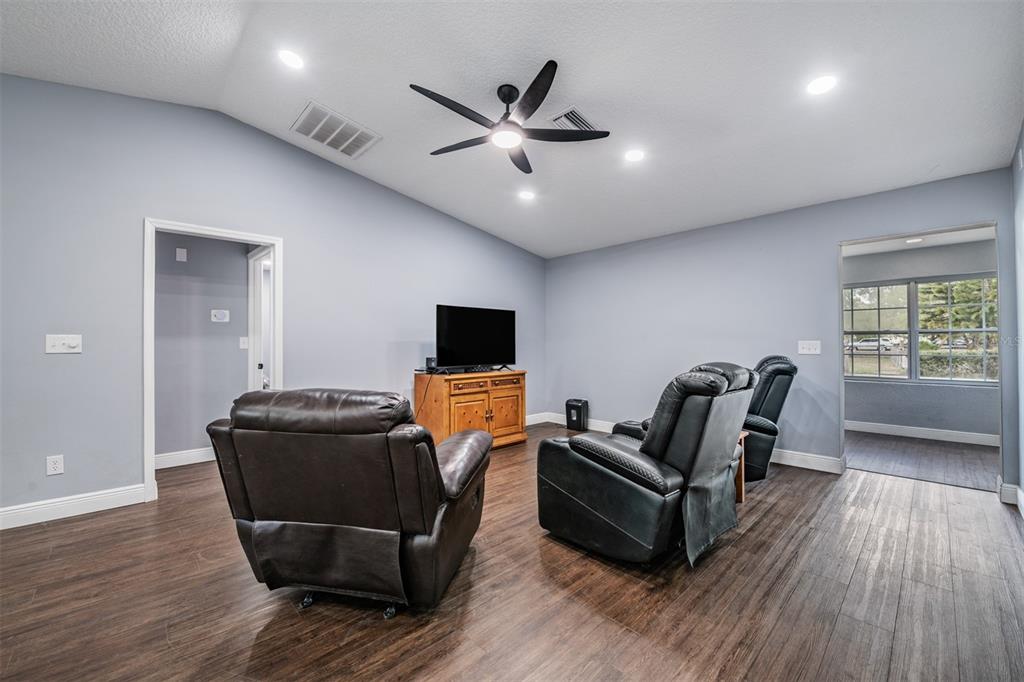 2125 Lanier Road Plant City, FL 33565 - Photo 13 of 82