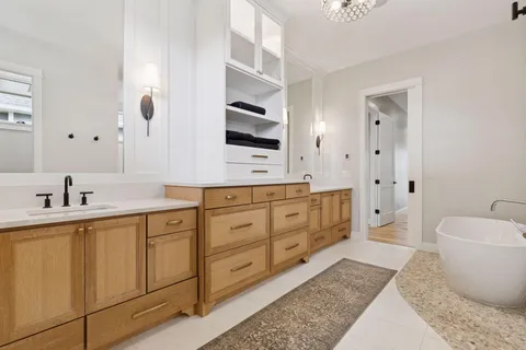 $2,250,000 | 1820 Annika Drive North, Lake Elmo, MN 55042