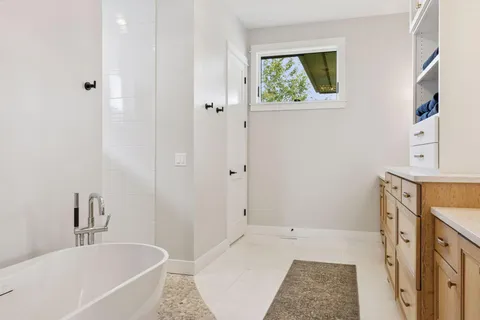 $2,250,000 | 1820 Annika Drive North, Lake Elmo, MN 55042