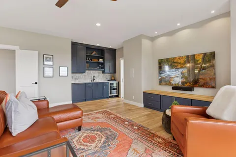 $2,250,000 | 1820 Annika Drive North, Lake Elmo, MN 55042