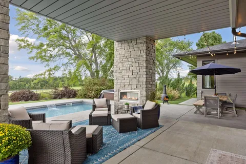 $2,250,000 | 1820 Annika Drive North, Lake Elmo, MN 55042