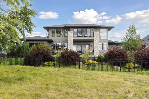 $2,250,000 | 1820 Annika Drive North, Lake Elmo, MN 55042