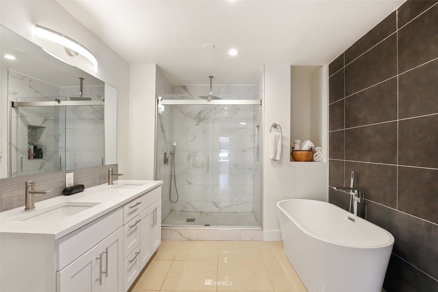 7031 Mullen Road Southeast Olympia, WA 98503 - Photo 20 of 40 a bathroom with a double vanity sink mirror toilet and bathtub