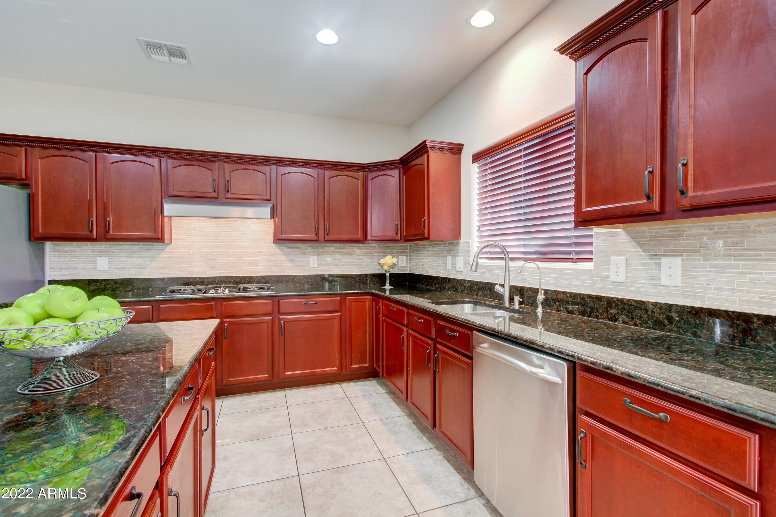 4241 East Folgers Road Phoenix, AZ 85050 - Photo 11 of 30 011_Kitchen Detail