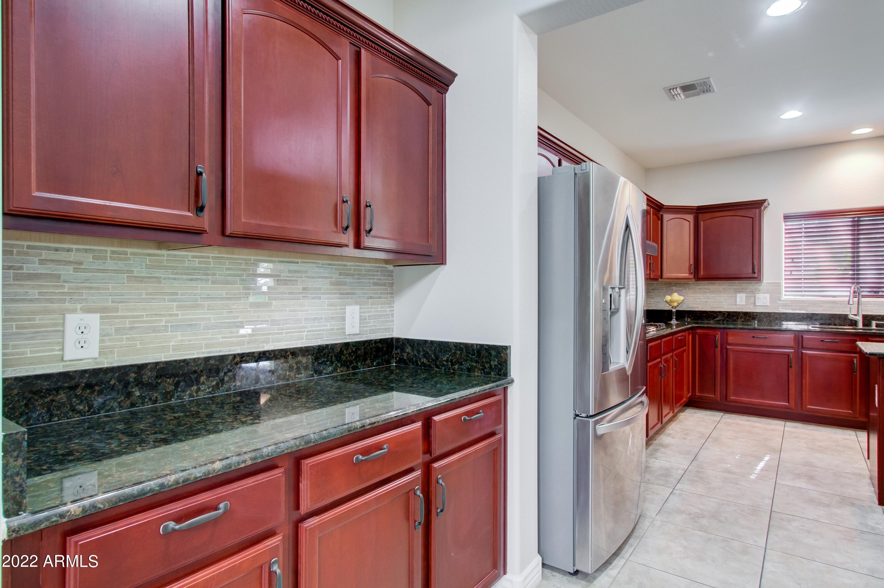 4241 East Folgers Road Phoenix, AZ 85050 - Photo 12 of 30 012_Butler Pantry