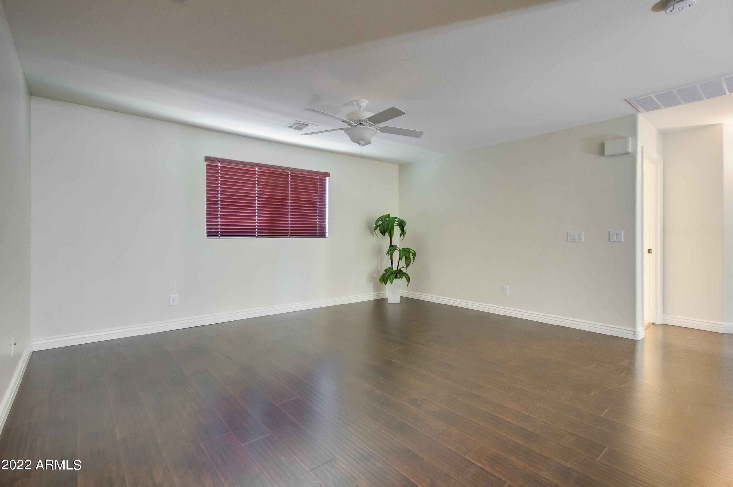 4241 East Folgers Road Phoenix, AZ 85050 - Photo 14 of 30 014_Bonus Room