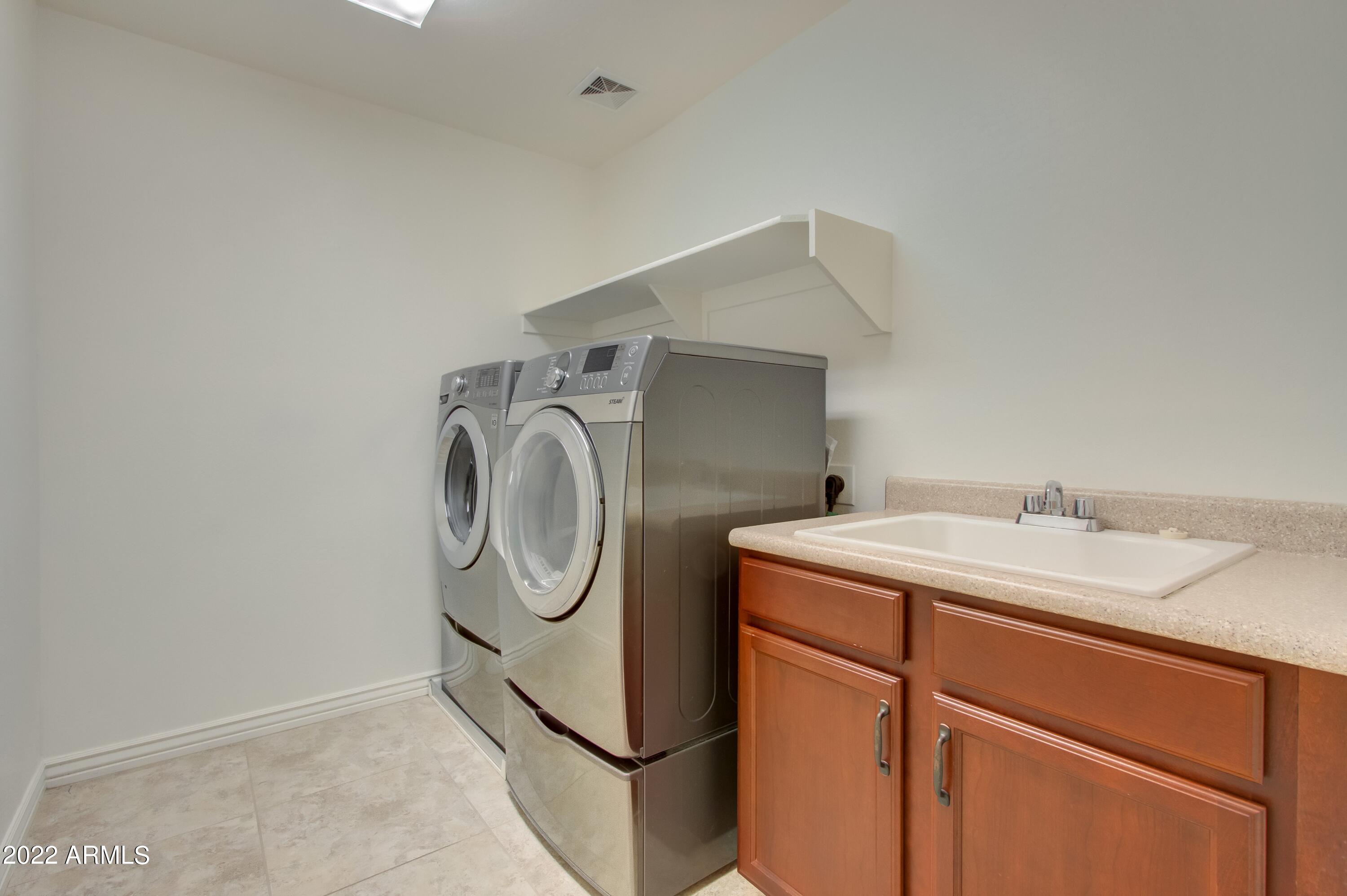 4241 East Folgers Road Phoenix, AZ 85050 - Photo 24 of 30 024_Utility Room