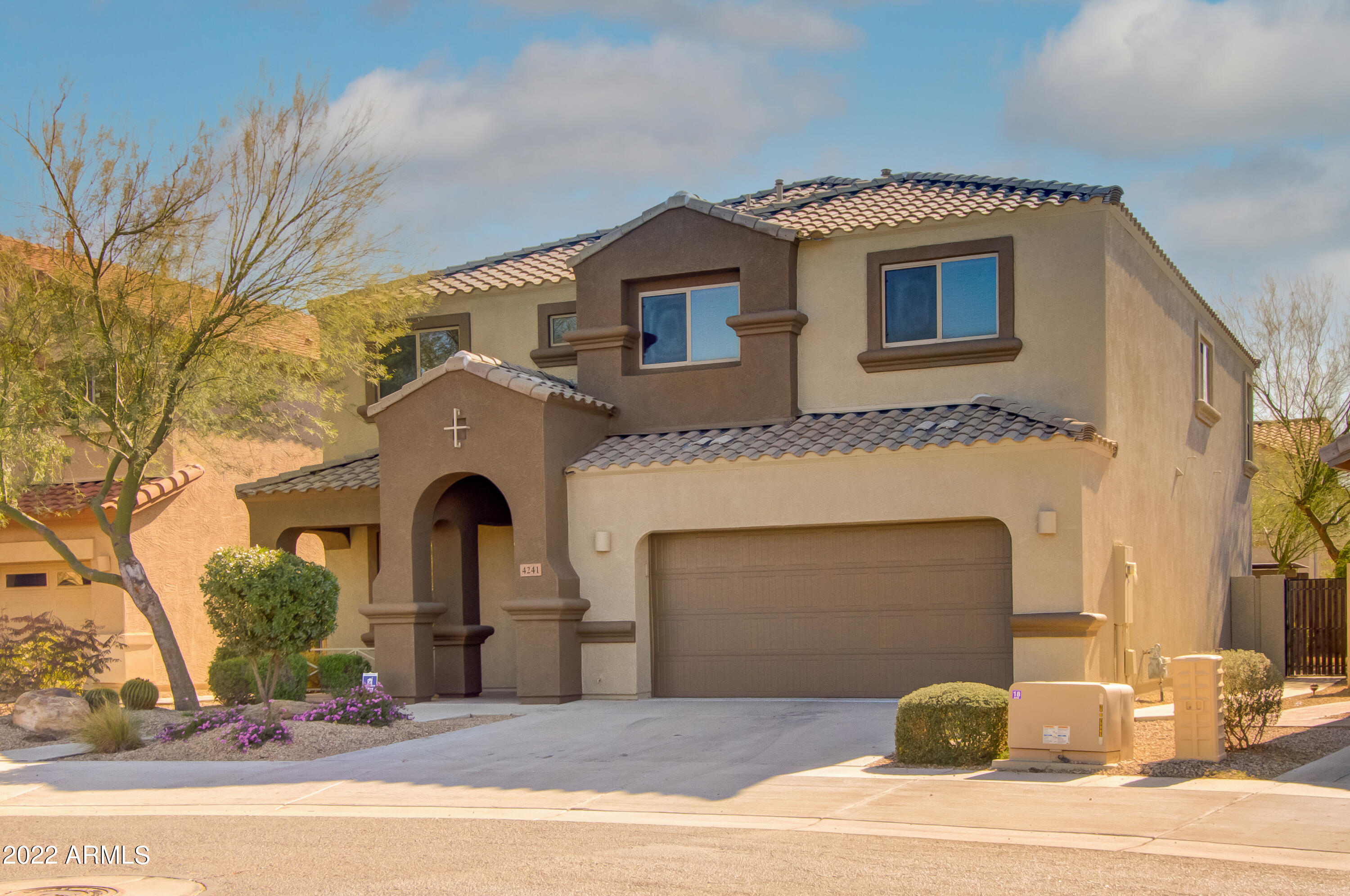 4241 East Folgers Road Phoenix, AZ 85050 - Photo 28 of 30 028_Front Right