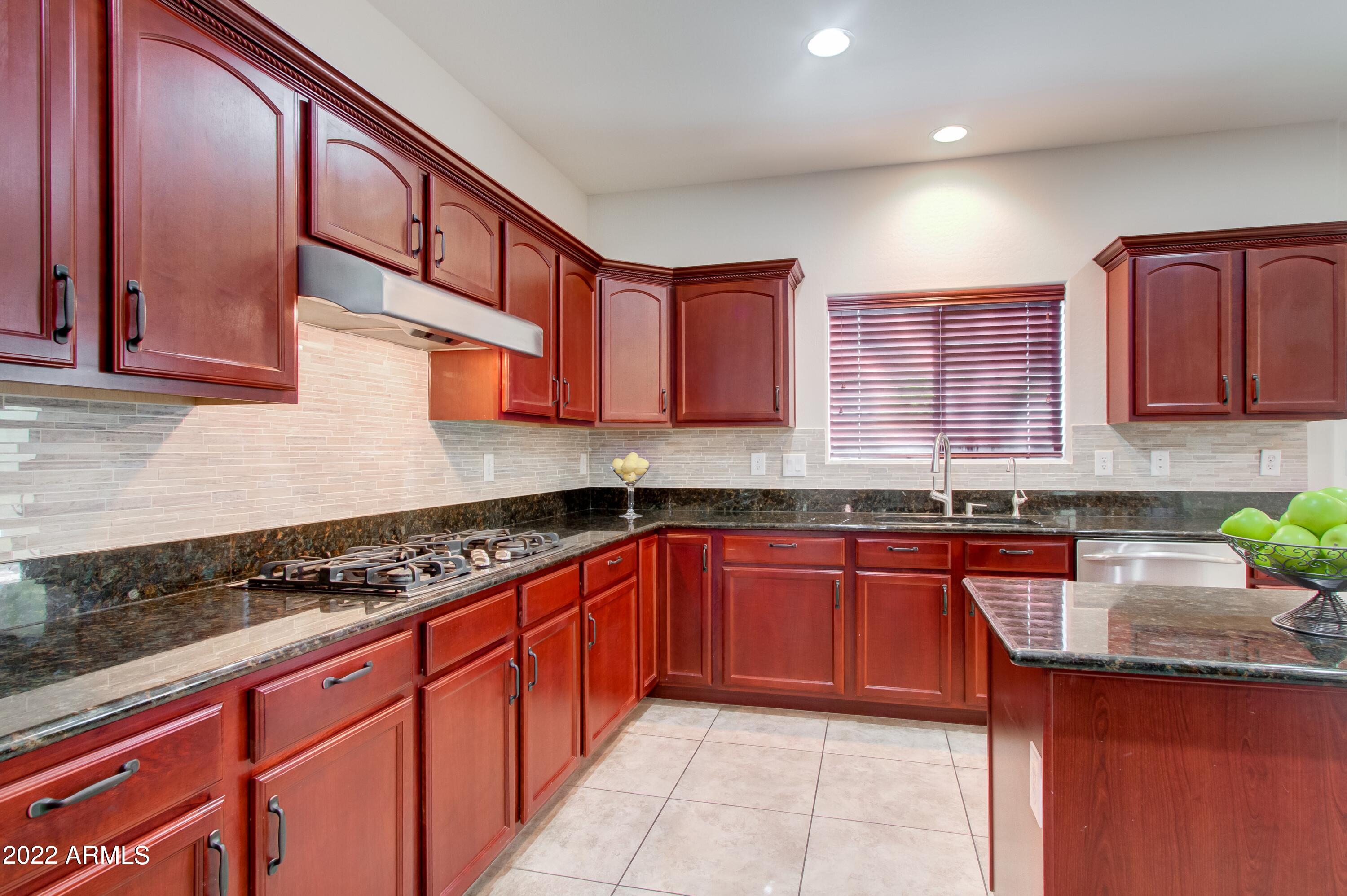 4241 East Folgers Road Phoenix, AZ 85050 - Photo 9 of 30 009_Kitchen Detail