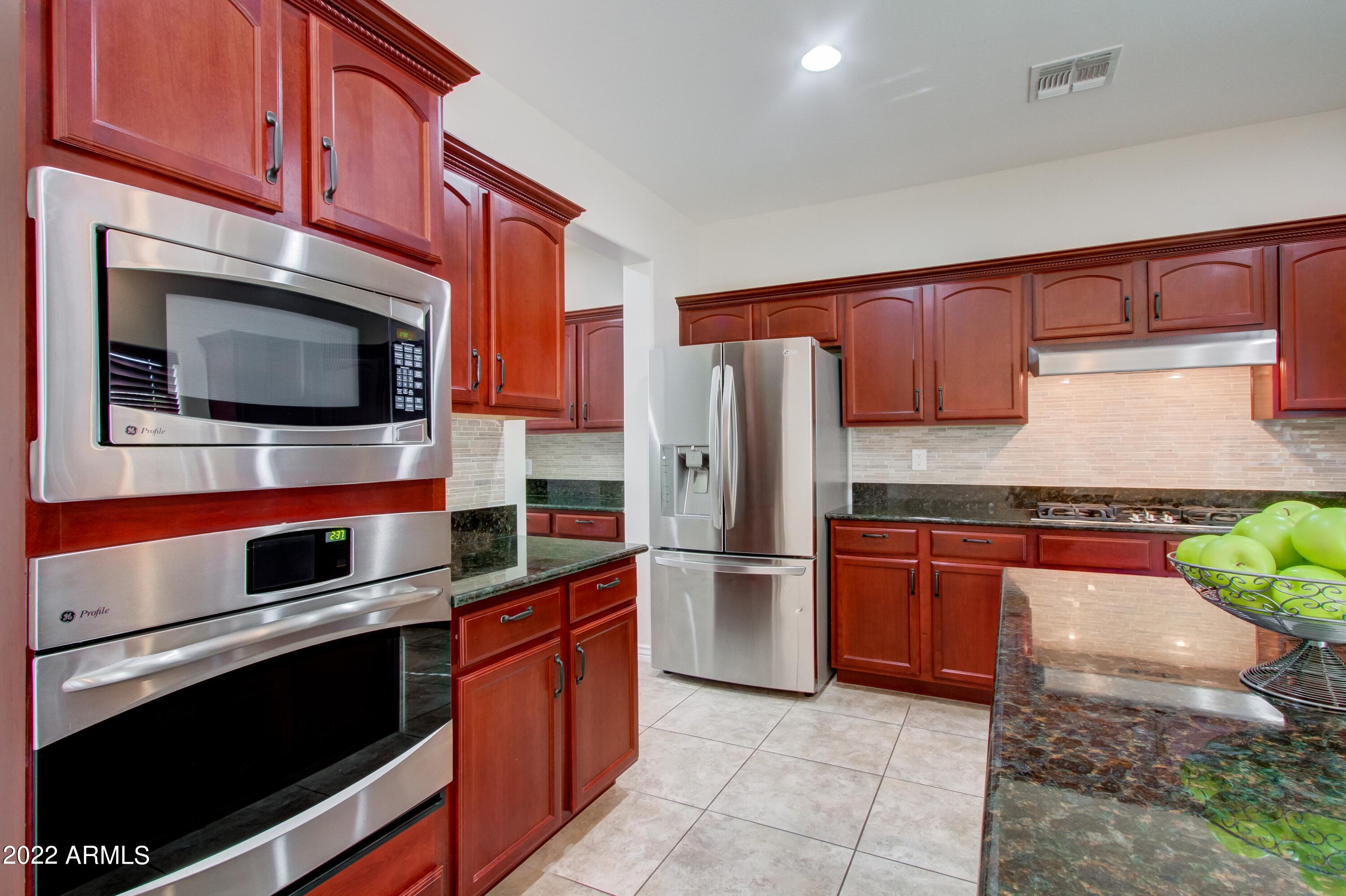 4241 East Folgers Road Phoenix, AZ 85050 - Photo 10 of 30 010_Kitchen Detail