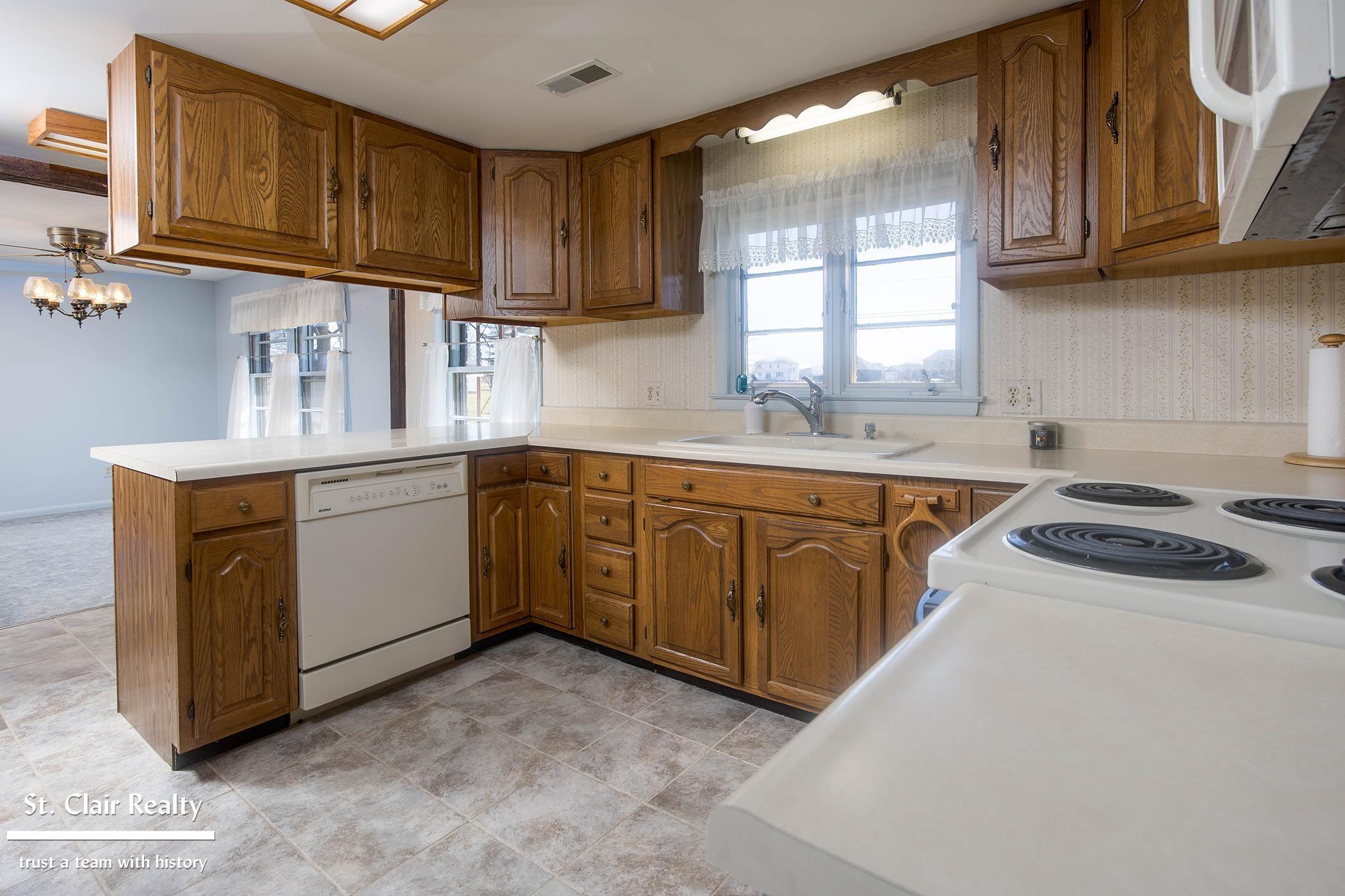 4151 Yankee Road St. Clair, MI 48079 - Photo 5 of 8 50171739-8f1b57cd-0113-470a-87af-263ad2a55120.JPG