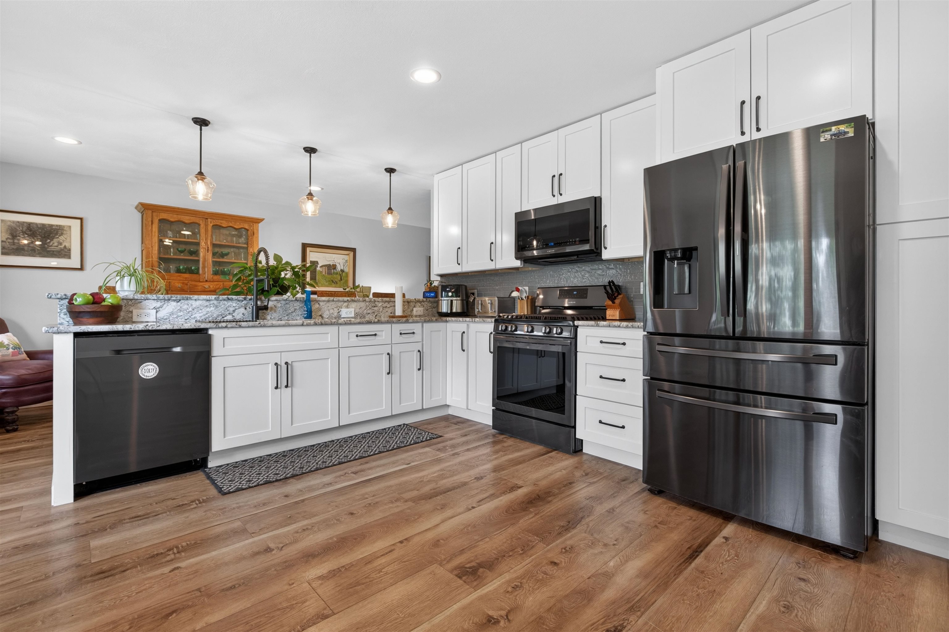 7144 North Crestview Road Stillman Valley, IL 61084 - Photo 5 of 36