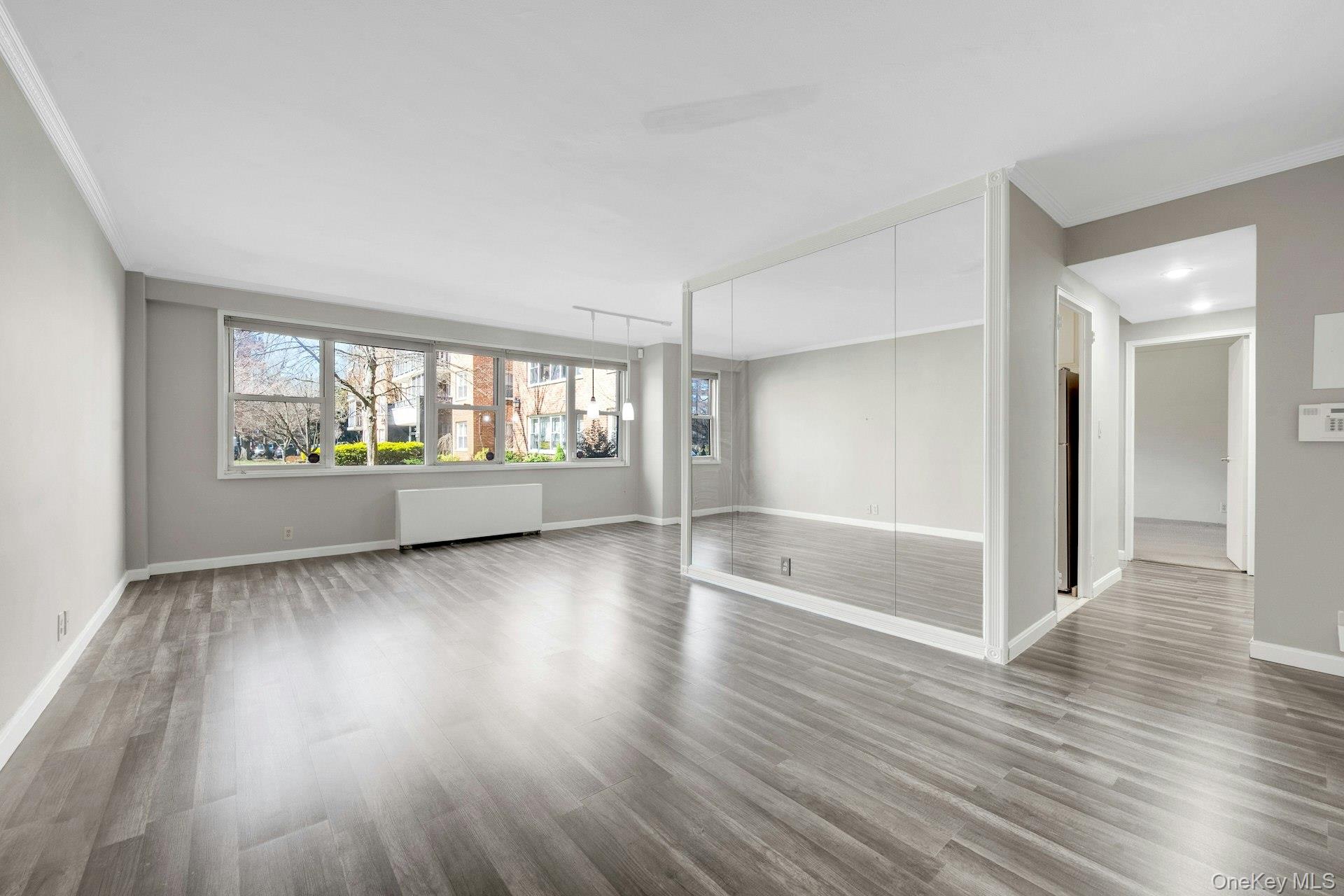 240 Garth Road, Unit 2G2 Scarsdale, NY 10583 - Photo 4 of 25 Great flow throughout unit