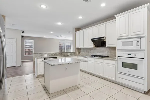 $2,800 | 8225 Mura Drive, Plano, TX 75025