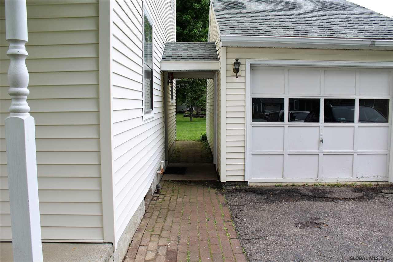 7 Elwood Road Bethlehem, NY 12054 - Photo 15 of 18 Photo 15