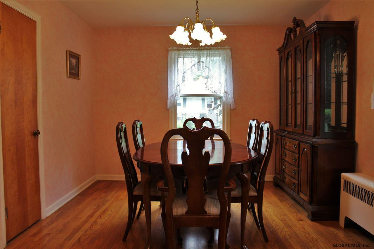 7 Elwood Road Bethlehem, NY 12054 - Photo 5 of 18 Photo 5