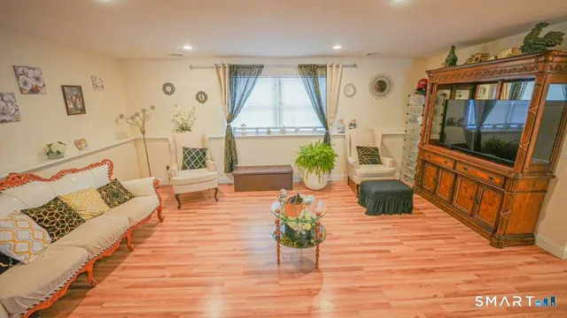 $695,000 | 2 Kevin Drive, Danbury, CT 06811