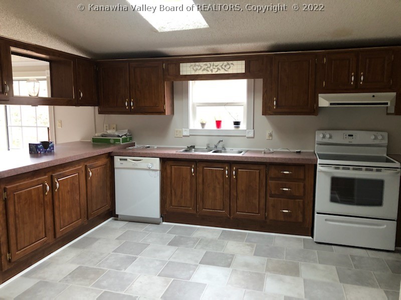 583 Woodland Acres Ripley, WV 25271 - Photo 6 of 28 Gallery Image 6