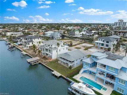 $2,850,000 | 259 Trade Winds Avenue, Naples, FL 34108