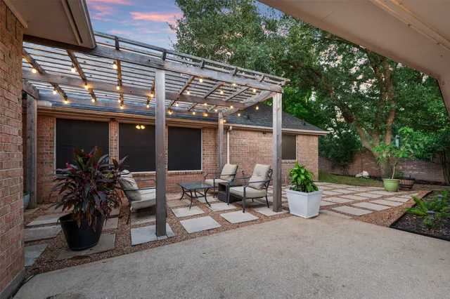 $349,990 | 3014 Cherry Mill Court, Houston, TX 77059