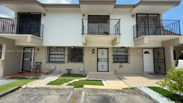 $2,550 | 5388 West 24th Avenue, Unit 110, Hialeah, FL 33016