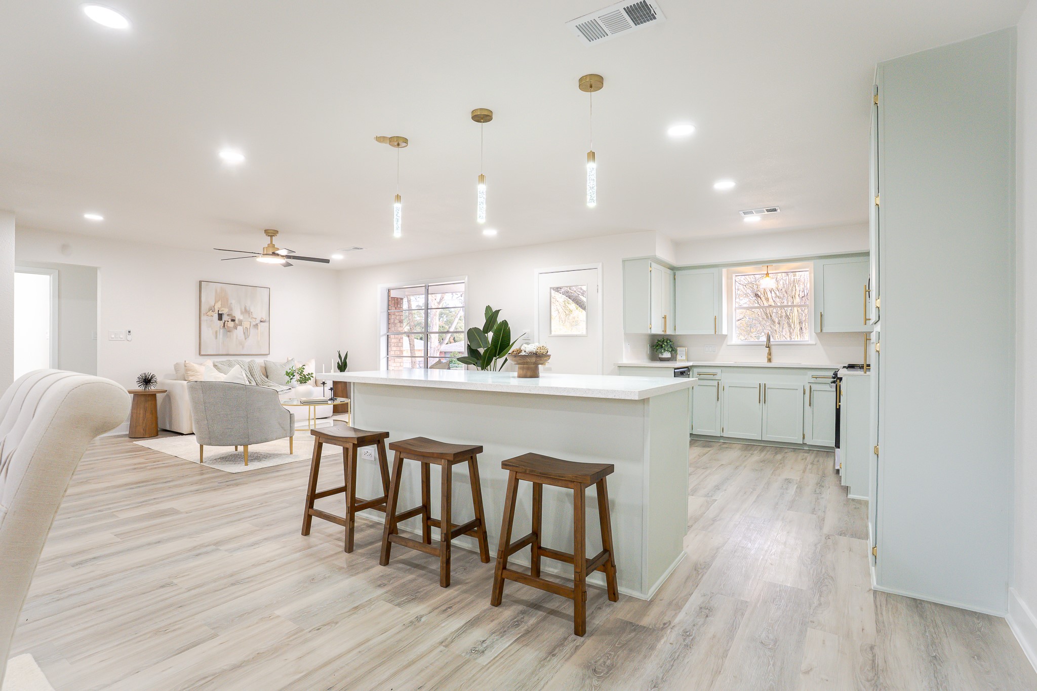 1009 Robinhood Road Brenham, TX 77833 - Photo 3 of 38