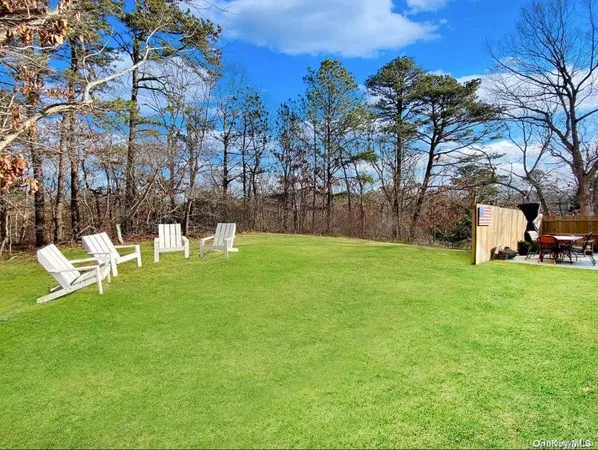 $15,000 | 18 Old Riverhead Road, Hampton Bays, NY 11946