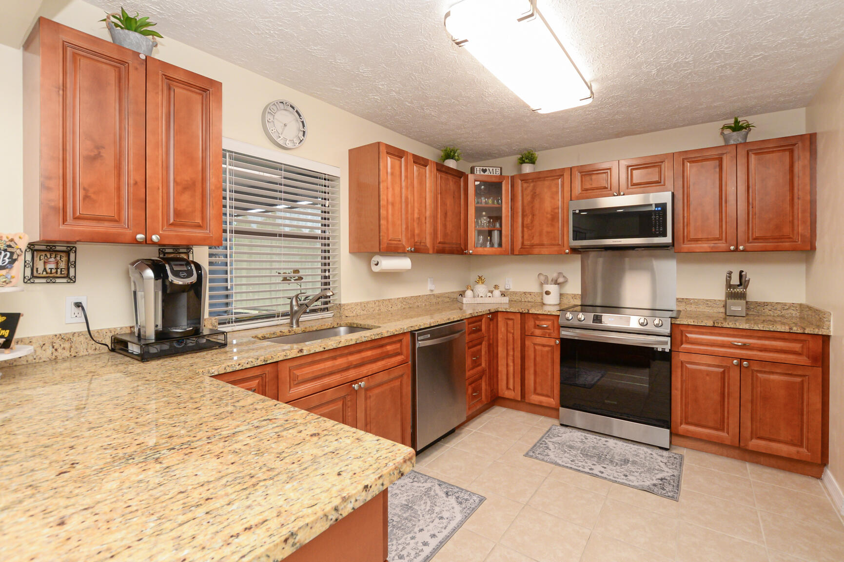 1518 Southwest Fresno Road Port St. Lucie, FL 34953 - Photo 11 of 33 1518 SW Fresno kitchin 1