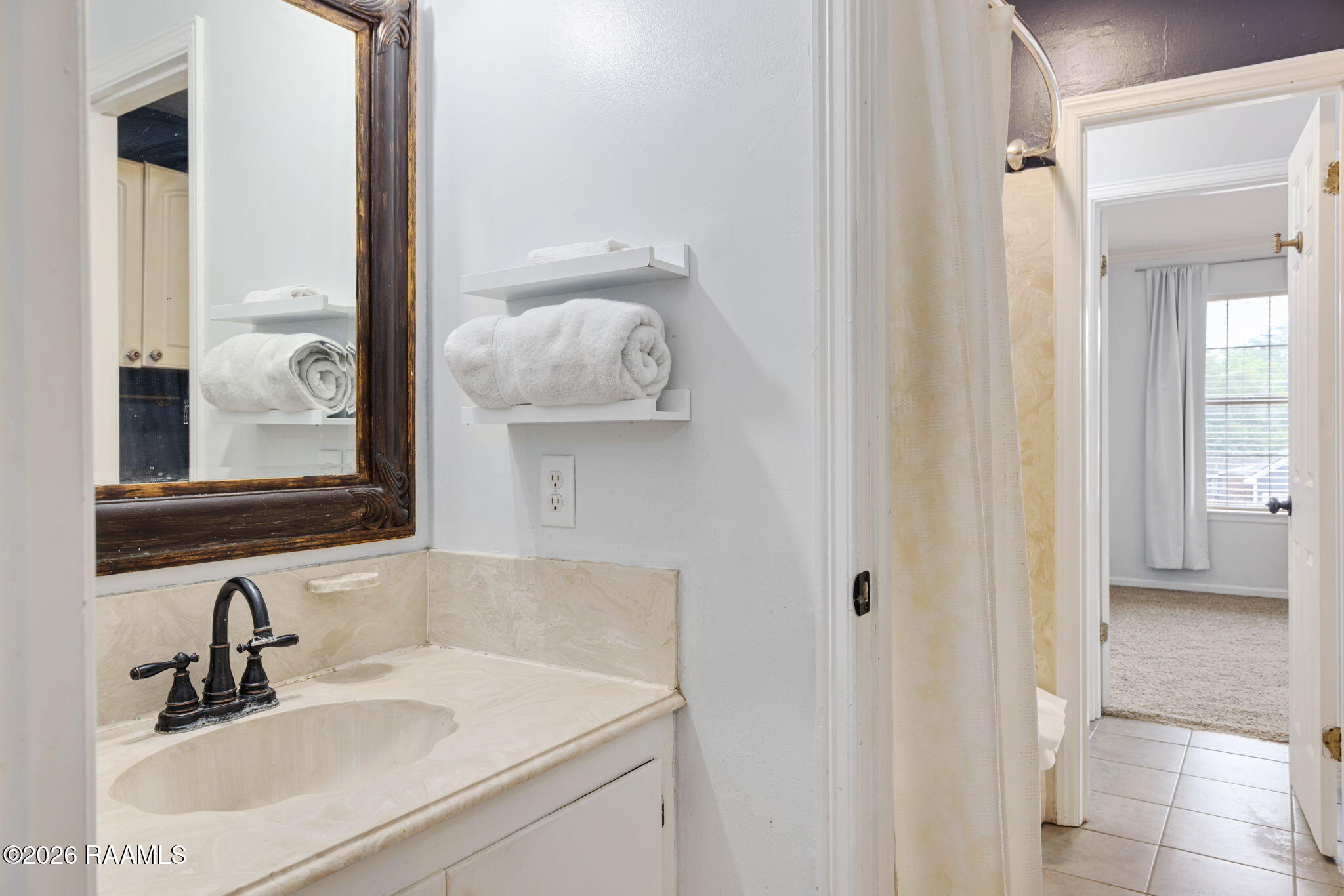 451 Rena Drive Lafayette, LA 70503 - Photo 7 of 11 18-web-or-mls-451 Rena Dr-18
