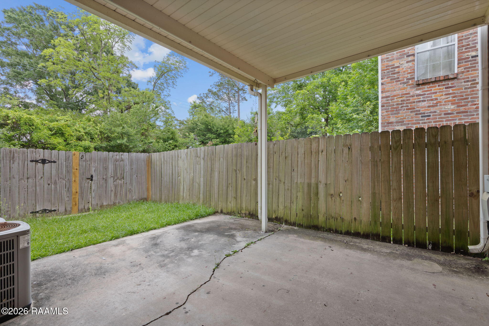 451 Rena Drive Lafayette, LA 70503 - Photo 9 of 11 21-web-or-mls-451 Rena Dr-21