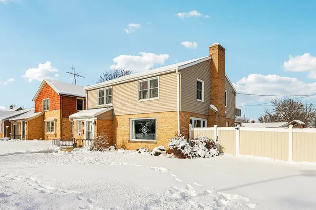 $314,900 | 1326 North Avenue, Sheboygan, WI 53083