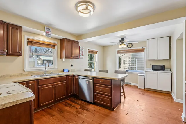 $314,900 | 1326 North Avenue, Sheboygan, WI 53083