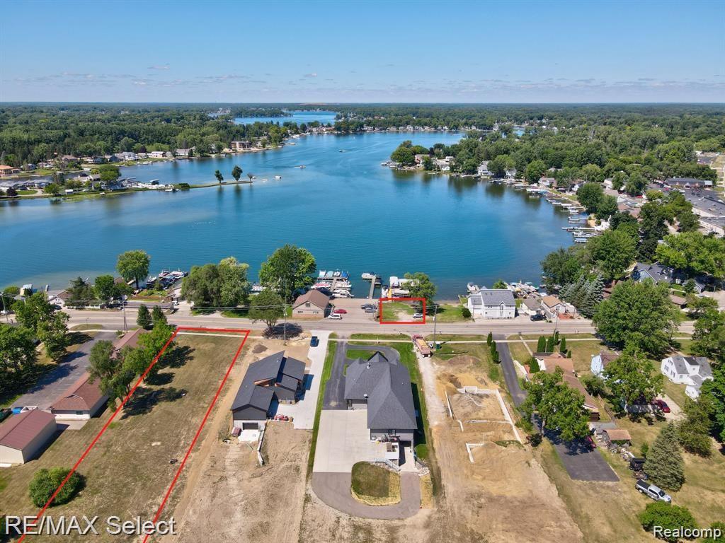 2105 South Long Lake Road Fenton, MI 48430 - Photo 1 of 1